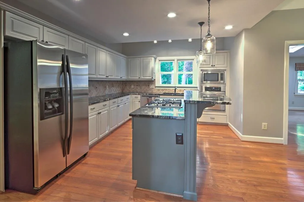 85 W Battery Place, Atlanta, Georgia 30342, 4 Bedrooms Bedrooms, ,3 BathroomsBathrooms,Residential,Sold,85 W Battery Place,5778324
