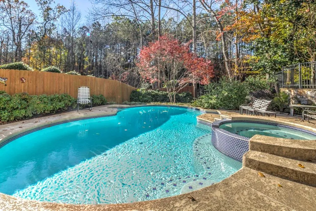 85 W Battery Place, Atlanta, Georgia 30342, 4 Bedrooms Bedrooms, ,3 BathroomsBathrooms,Residential,Sold,85 W Battery Place,5778324