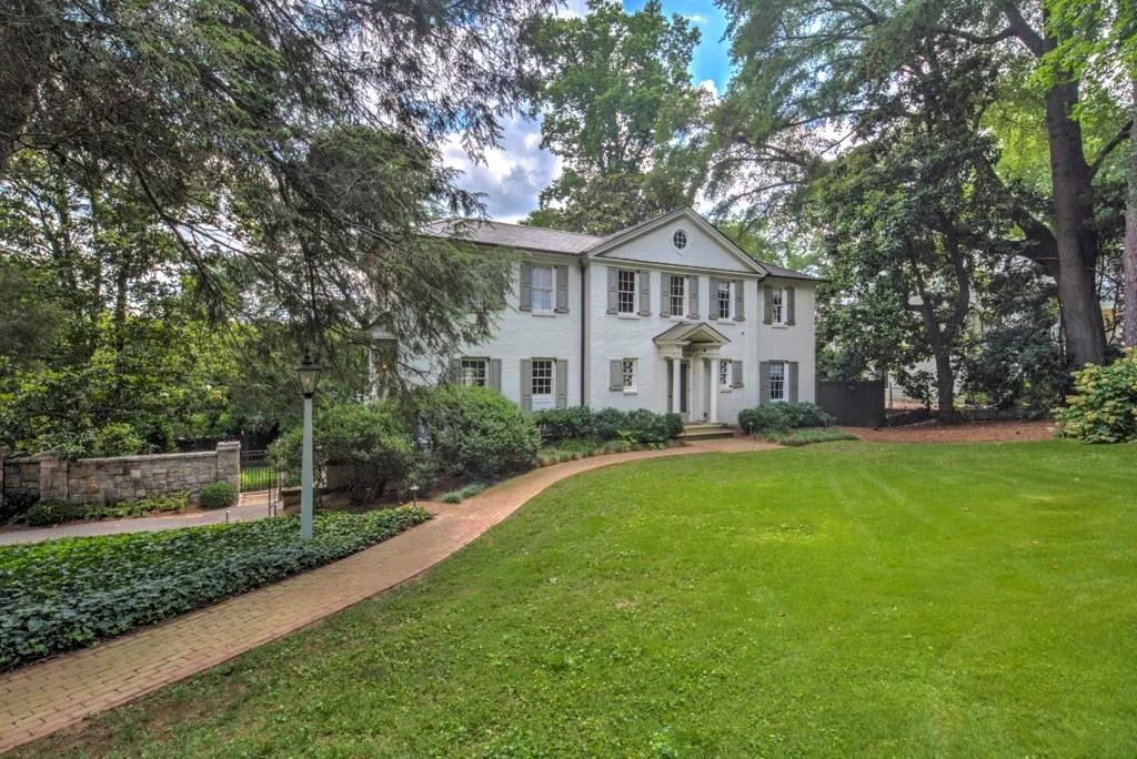 376 Peachtree Battle Avenue Nw, Atlanta, Georgia 30305, 4 Bedrooms Bedrooms, ,4 BathroomsBathrooms,Residential,Sold,376 Peachtree Battle Avenue Nw,5865586