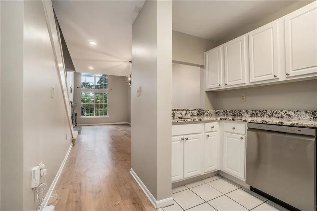 3655 Habersham Road Ne Unit A314, Atlanta, Georgia 30305, 1 Bedroom Bedrooms, ,1 BathroomBathrooms,Residential,For Sale,3655 Habersham Road Ne Unit A314,7626527