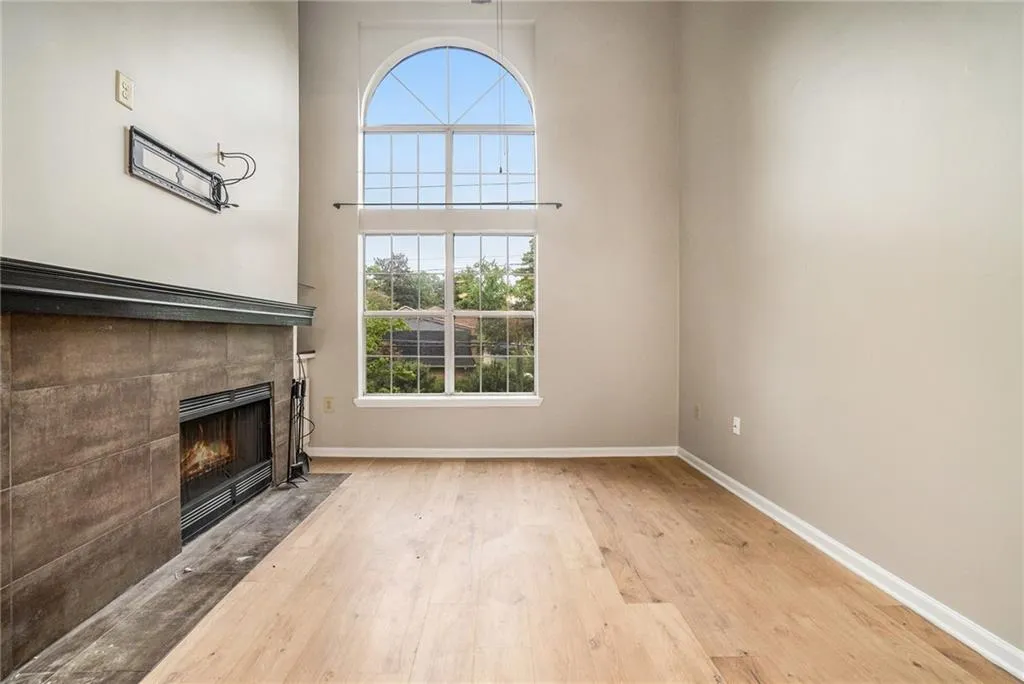 3655 Habersham Road Ne Unit A314, Atlanta, Georgia 30305, 1 Bedroom Bedrooms, ,1 BathroomBathrooms,Residential,For Sale,3655 Habersham Road Ne Unit A314,7626527