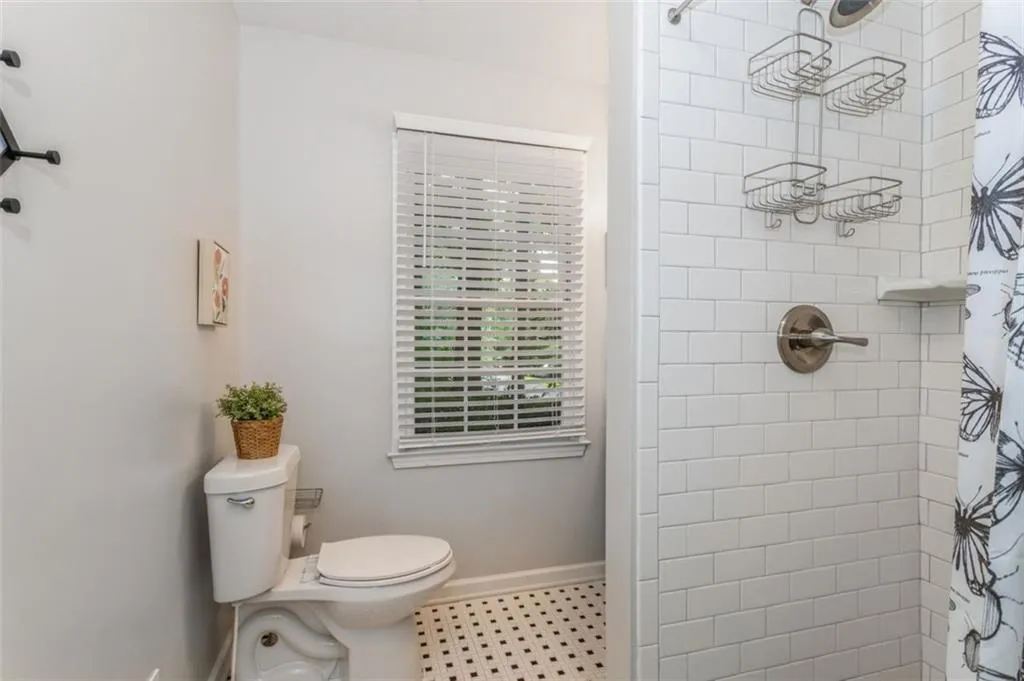 5655 Colton Drive, Atlanta, Georgia 30342, 3 Bedrooms Bedrooms, ,3 BathroomsBathrooms,Residential,Sold,5655 Colton Drive,7101687