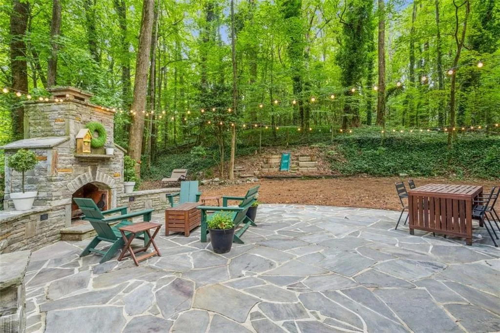 5655 Colton Drive, Atlanta, Georgia 30342, 3 Bedrooms Bedrooms, ,3 BathroomsBathrooms,Residential,Sold,5655 Colton Drive,7101687