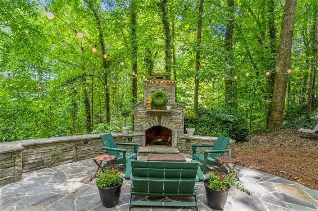 5655 Colton Drive, Atlanta, Georgia 30342, 3 Bedrooms Bedrooms, ,3 BathroomsBathrooms,Residential,Sold,5655 Colton Drive,7101687