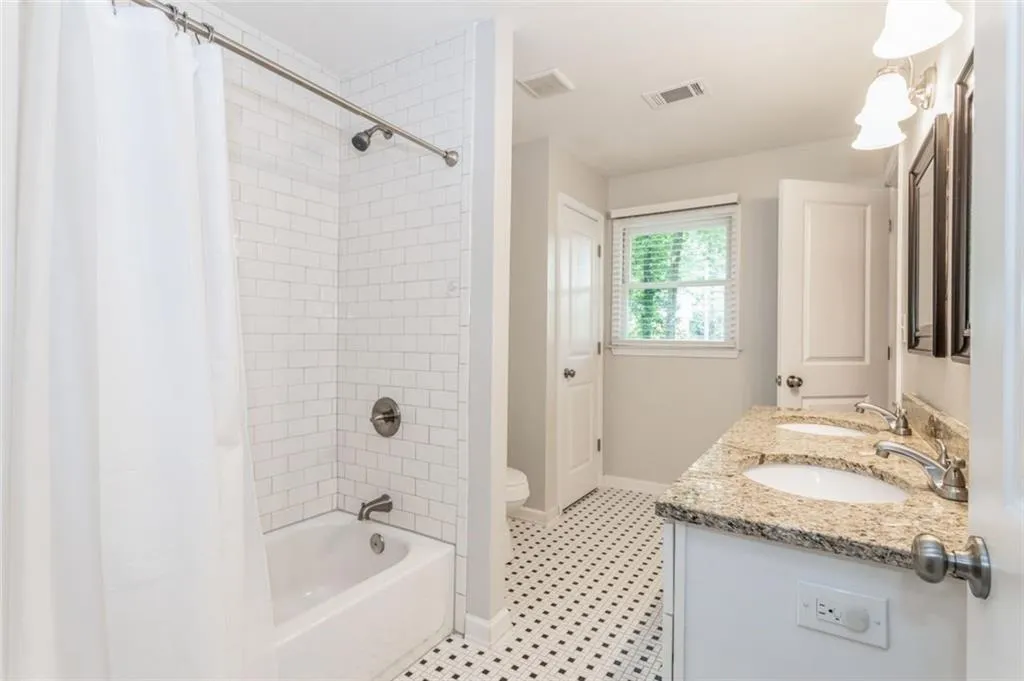 5655 Colton Drive, Atlanta, Georgia 30342, 3 Bedrooms Bedrooms, ,3 BathroomsBathrooms,Residential,Sold,5655 Colton Drive,7101687