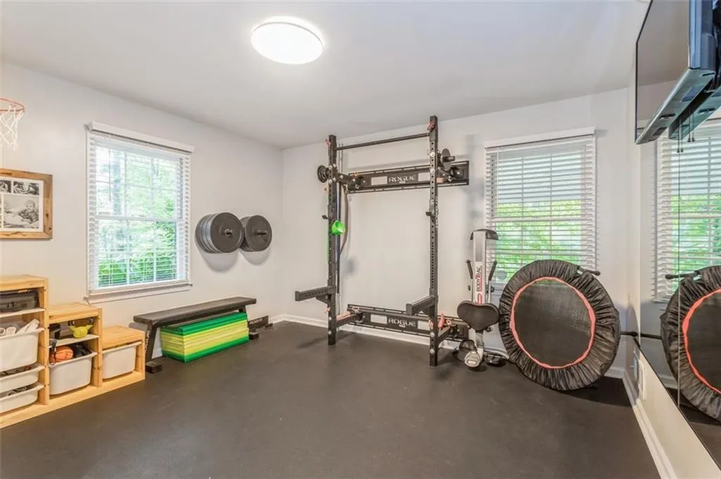 5655 Colton Drive, Atlanta, Georgia 30342, 3 Bedrooms Bedrooms, ,3 BathroomsBathrooms,Residential,Sold,5655 Colton Drive,7101687