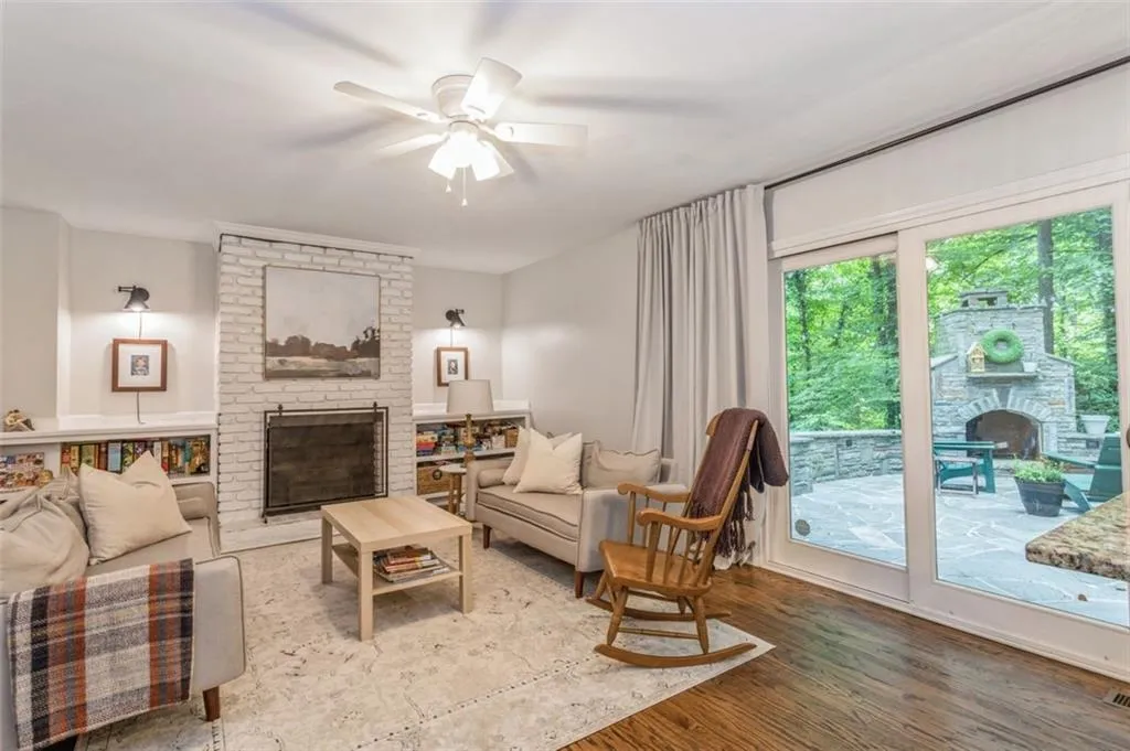 5655 Colton Drive, Atlanta, Georgia 30342, 3 Bedrooms Bedrooms, ,3 BathroomsBathrooms,Residential,Sold,5655 Colton Drive,7101687