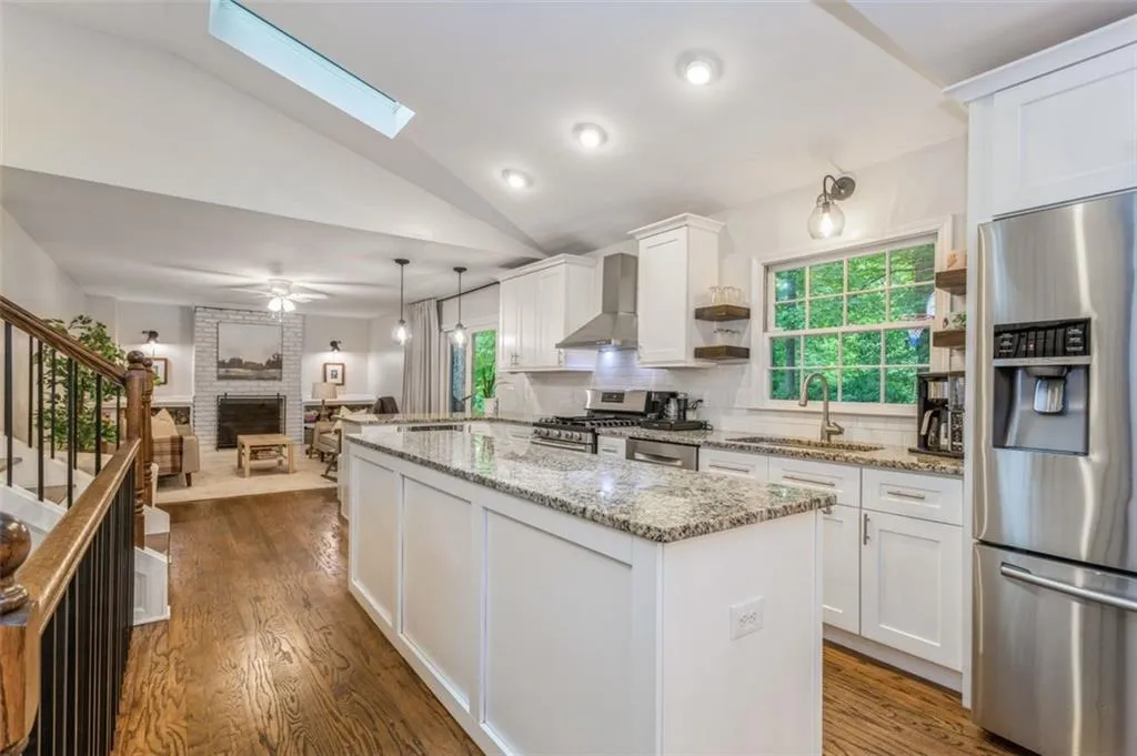 5655 Colton Drive, Atlanta, Georgia 30342, 3 Bedrooms Bedrooms, ,3 BathroomsBathrooms,Residential,Sold,5655 Colton Drive,7101687