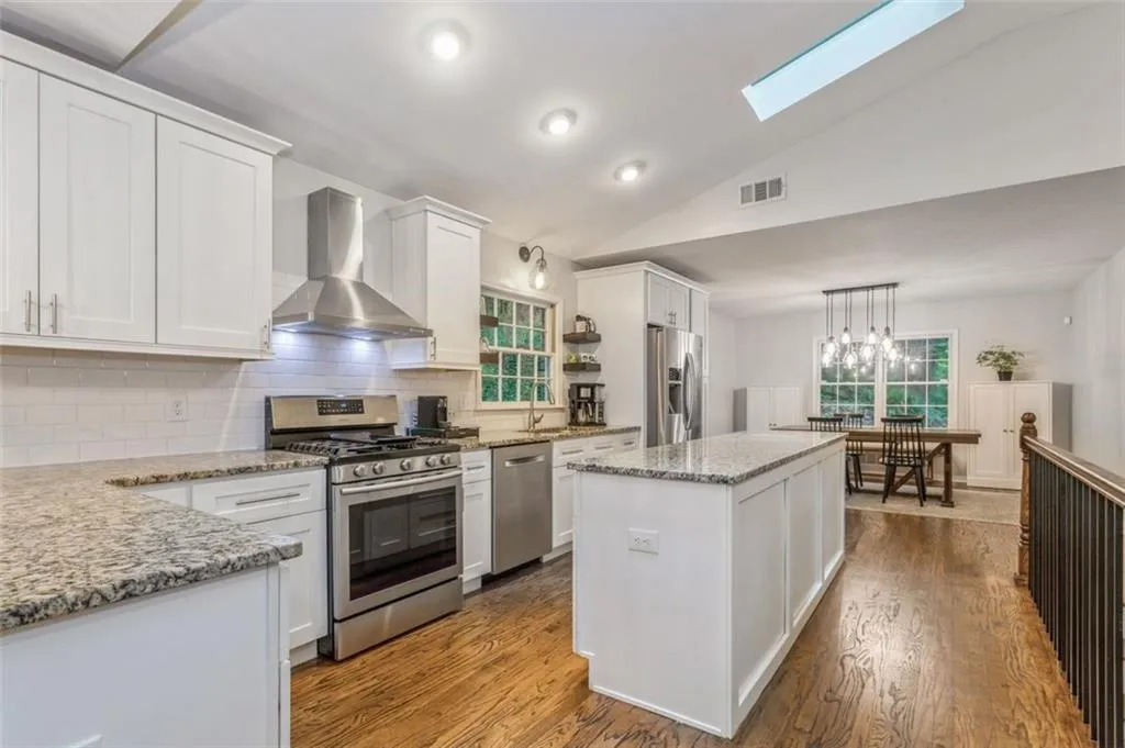 5655 Colton Drive, Atlanta, Georgia 30342, 3 Bedrooms Bedrooms, ,3 BathroomsBathrooms,Residential,Sold,5655 Colton Drive,7101687