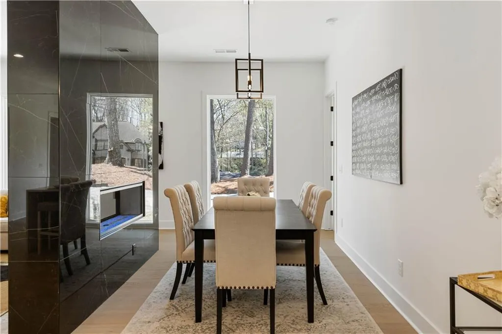 6750 Castleton Drive, Sandy Springs, Georgia 30328, 5 Bedrooms Bedrooms, ,6 BathroomsBathrooms,Residential,Sold,6750 Castleton Drive,7192377