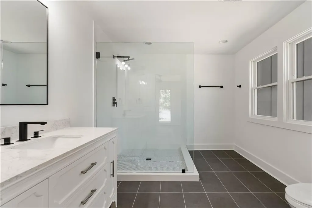 6750 Castleton Drive, Sandy Springs, Georgia 30328, 5 Bedrooms Bedrooms, ,6 BathroomsBathrooms,Residential,Sold,6750 Castleton Drive,7192377