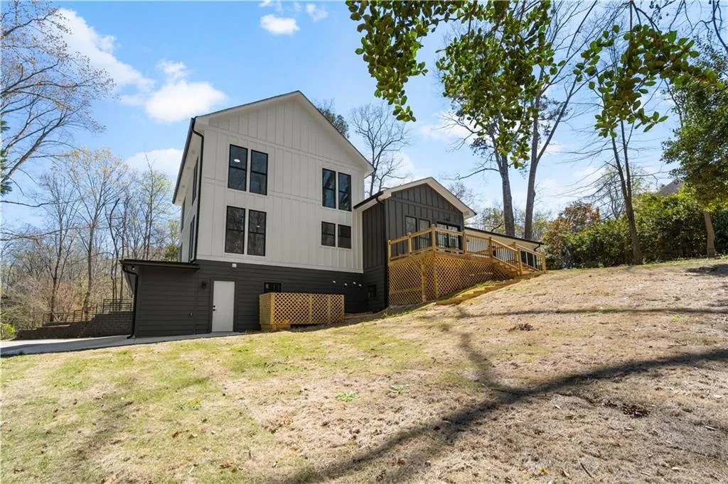 6750 Castleton Drive, Sandy Springs, Georgia 30328, 5 Bedrooms Bedrooms, ,6 BathroomsBathrooms,Residential,Sold,6750 Castleton Drive,7192377