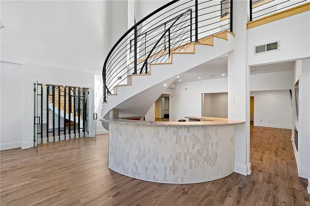 4 Vale Close Ne, Atlanta, Georgia 30324, 4 Bedrooms Bedrooms, ,3 BathroomsBathrooms,Residential,For Sale,4 Vale Close Ne,7672218 4 Vale Close Ne, Atlanta, Georgia 30324, 4 Bedrooms Bedrooms, ,3 BathroomsBathrooms,Residential,For Sale,4 Vale Close Ne,7672218