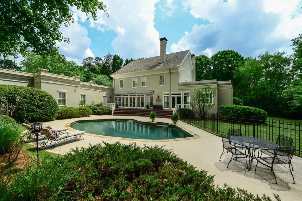 15 Old Stratton Chase, Sandy Springs, Georgia 30328, 5 Bedrooms Bedrooms, ,4 BathroomsBathrooms,Residential,Sold,15 Old Stratton Chase,5836961