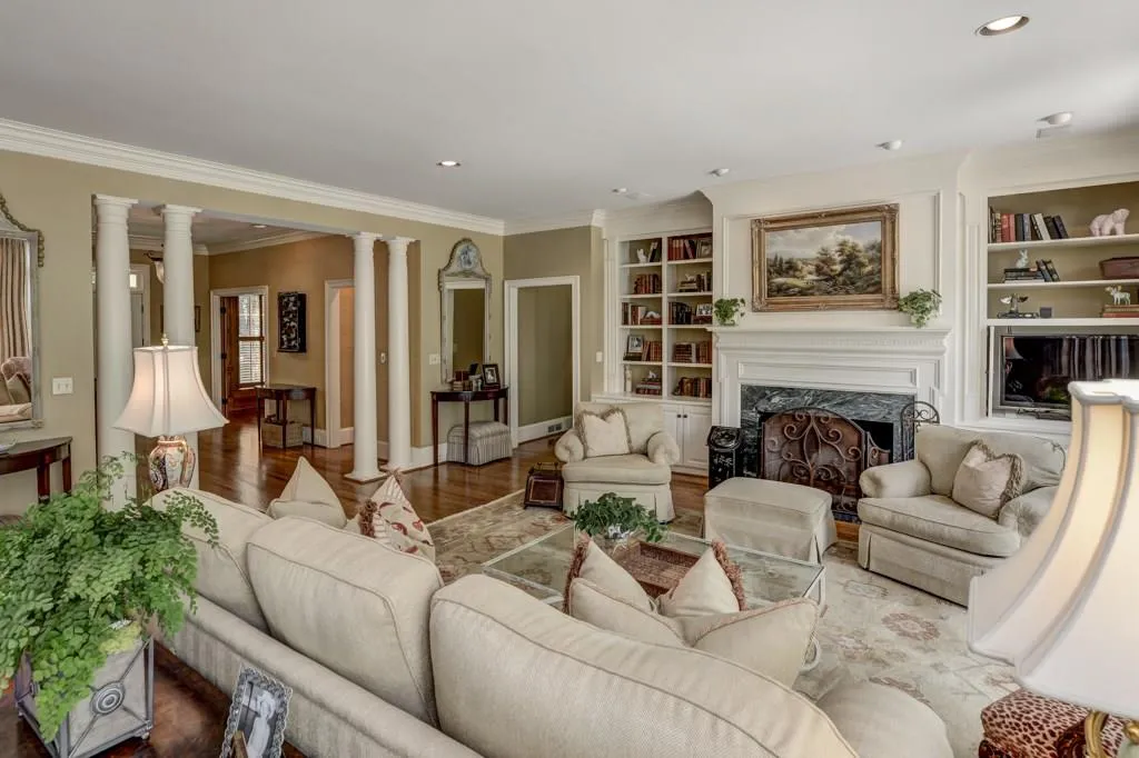 15 Old Stratton Chase, Sandy Springs, Georgia 30328, 5 Bedrooms Bedrooms, ,4 BathroomsBathrooms,Residential,Sold,15 Old Stratton Chase,5836961