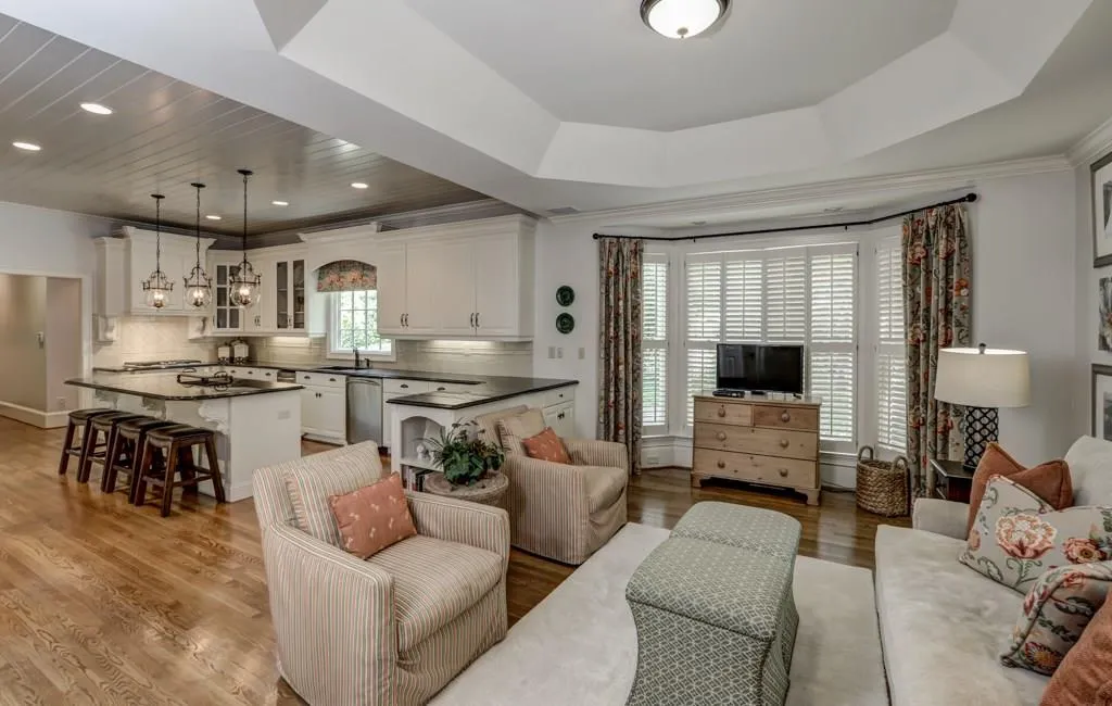 15 Old Stratton Chase, Sandy Springs, Georgia 30328, 5 Bedrooms Bedrooms, ,4 BathroomsBathrooms,Residential,Sold,15 Old Stratton Chase,5836961