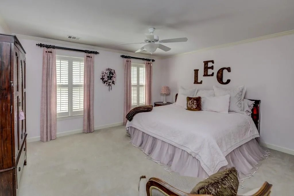 15 Old Stratton Chase, Sandy Springs, Georgia 30328, 5 Bedrooms Bedrooms, ,4 BathroomsBathrooms,Residential,Sold,15 Old Stratton Chase,5836961