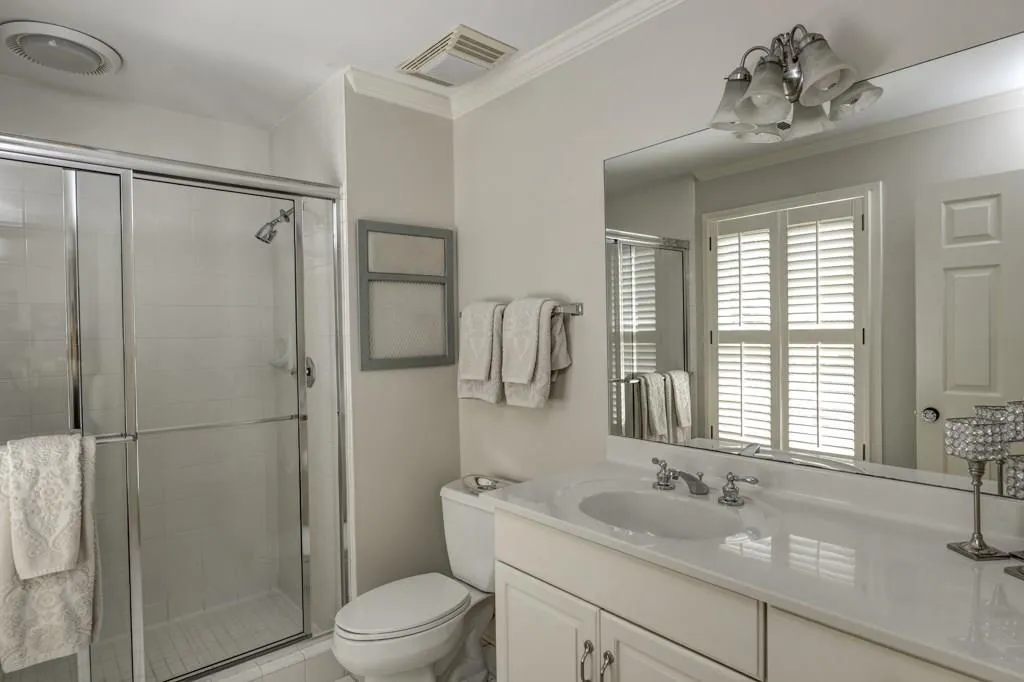 15 Old Stratton Chase, Sandy Springs, Georgia 30328, 5 Bedrooms Bedrooms, ,4 BathroomsBathrooms,Residential,Sold,15 Old Stratton Chase,5836961