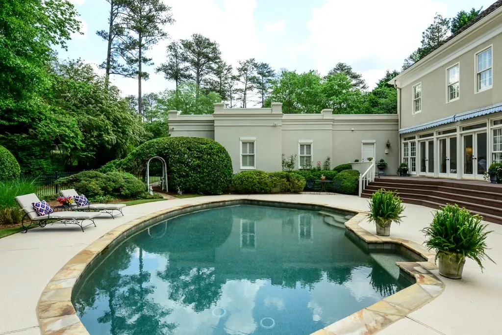 15 Old Stratton Chase, Sandy Springs, Georgia 30328, 5 Bedrooms Bedrooms, ,4 BathroomsBathrooms,Residential,Sold,15 Old Stratton Chase,5836961