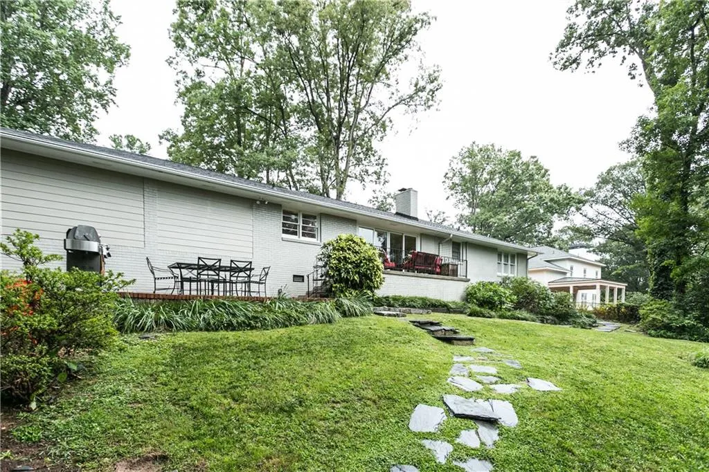 365 Highbrook Drive Ne, Atlanta, Georgia 30342, 3 Bedrooms Bedrooms, ,2 BathroomsBathrooms,Residential,Sold,365 Highbrook Drive Ne,5892716