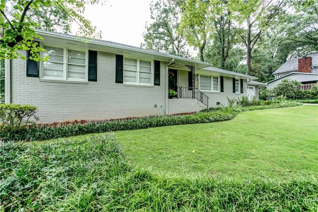 365 Highbrook Drive Ne, Atlanta, Georgia 30342, 3 Bedrooms Bedrooms, ,2 BathroomsBathrooms,Residential,Sold,365 Highbrook Drive Ne,5892716