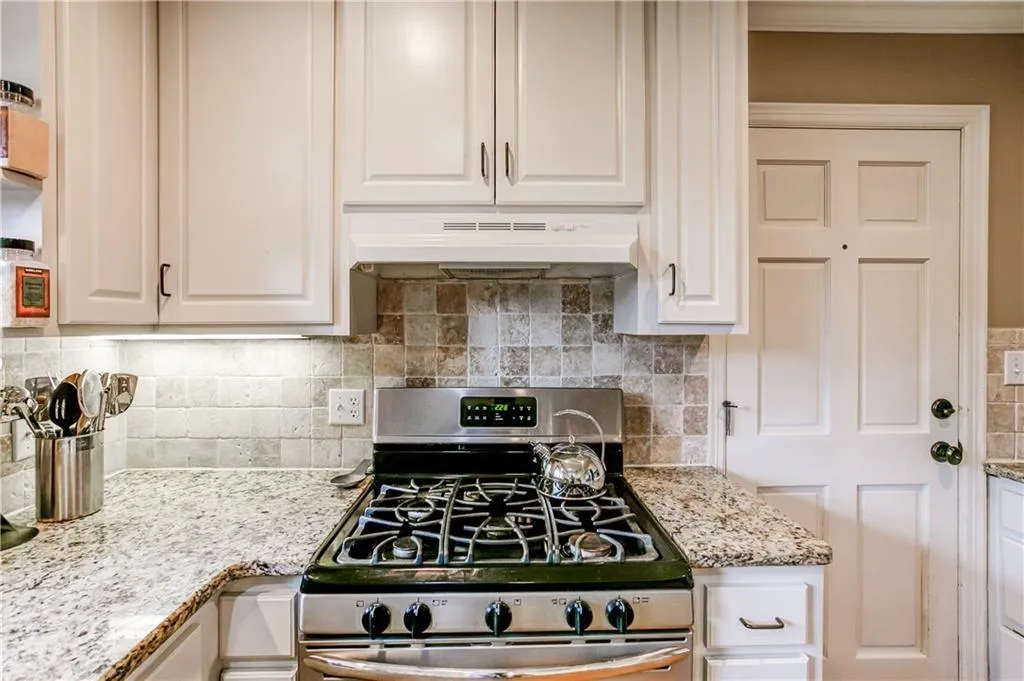365 Highbrook Drive Ne, Atlanta, Georgia 30342, 3 Bedrooms Bedrooms, ,2 BathroomsBathrooms,Residential,Sold,365 Highbrook Drive Ne,5892716