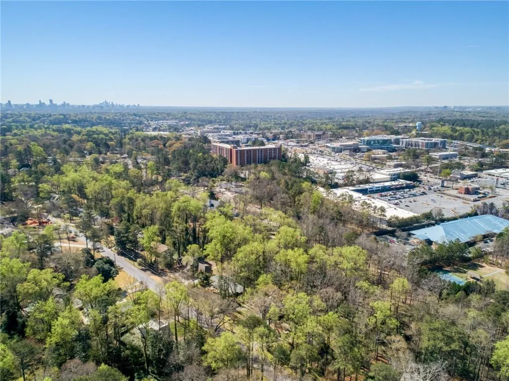 6384 Cherry Tree Lane, Sandy Springs, Georgia 30328, 3 Bedrooms Bedrooms, ,2 BathroomsBathrooms,Residential,Sold,6384 Cherry Tree Lane,7187006