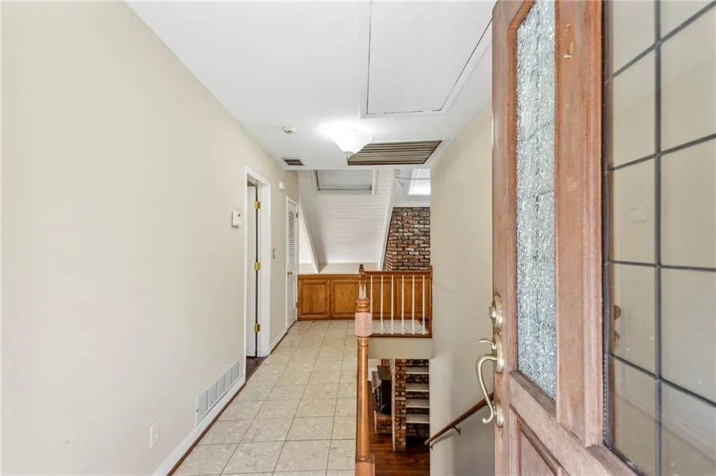 6384 Cherry Tree Lane, Sandy Springs, Georgia 30328, 3 Bedrooms Bedrooms, ,2 BathroomsBathrooms,Residential,Sold,6384 Cherry Tree Lane,7187006