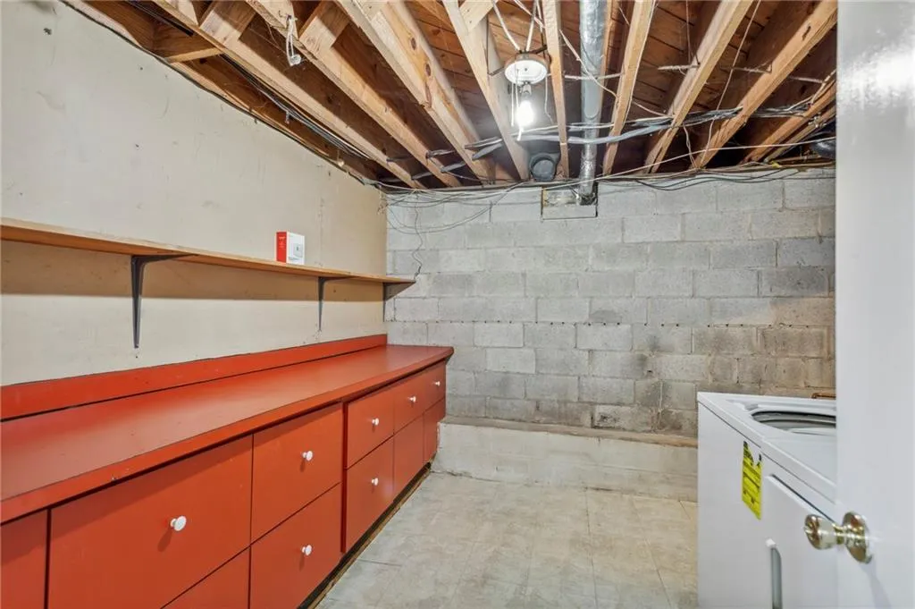 6384 Cherry Tree Lane, Sandy Springs, Georgia 30328, 3 Bedrooms Bedrooms, ,2 BathroomsBathrooms,Residential,Sold,6384 Cherry Tree Lane,7187006