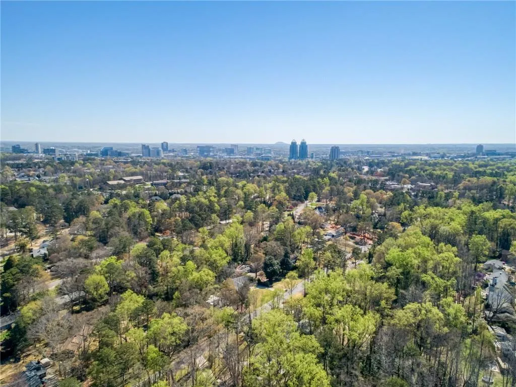 6384 Cherry Tree Lane, Sandy Springs, Georgia 30328, 3 Bedrooms Bedrooms, ,2 BathroomsBathrooms,Residential,Sold,6384 Cherry Tree Lane,7187006