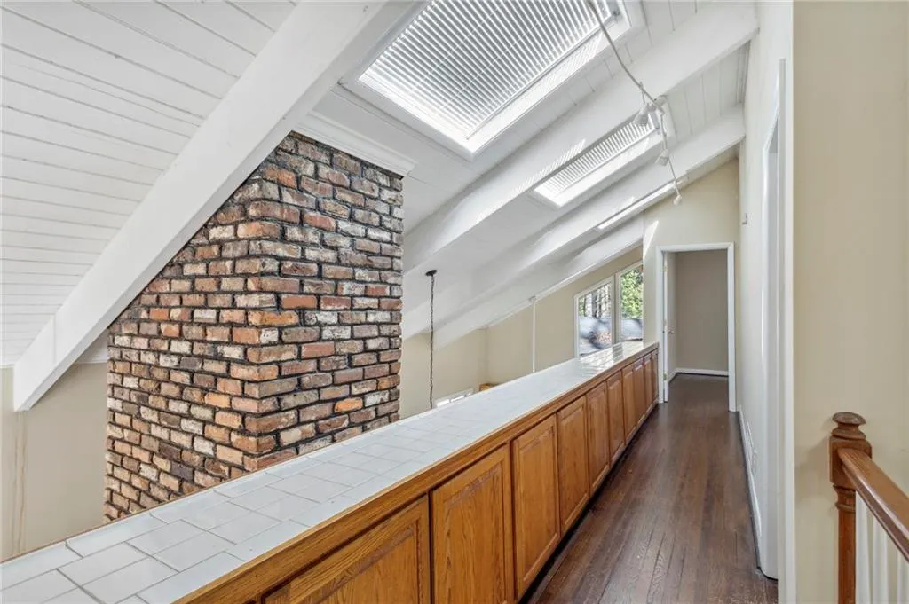 6384 Cherry Tree Lane, Sandy Springs, Georgia 30328, 3 Bedrooms Bedrooms, ,2 BathroomsBathrooms,Residential,Sold,6384 Cherry Tree Lane,7187006