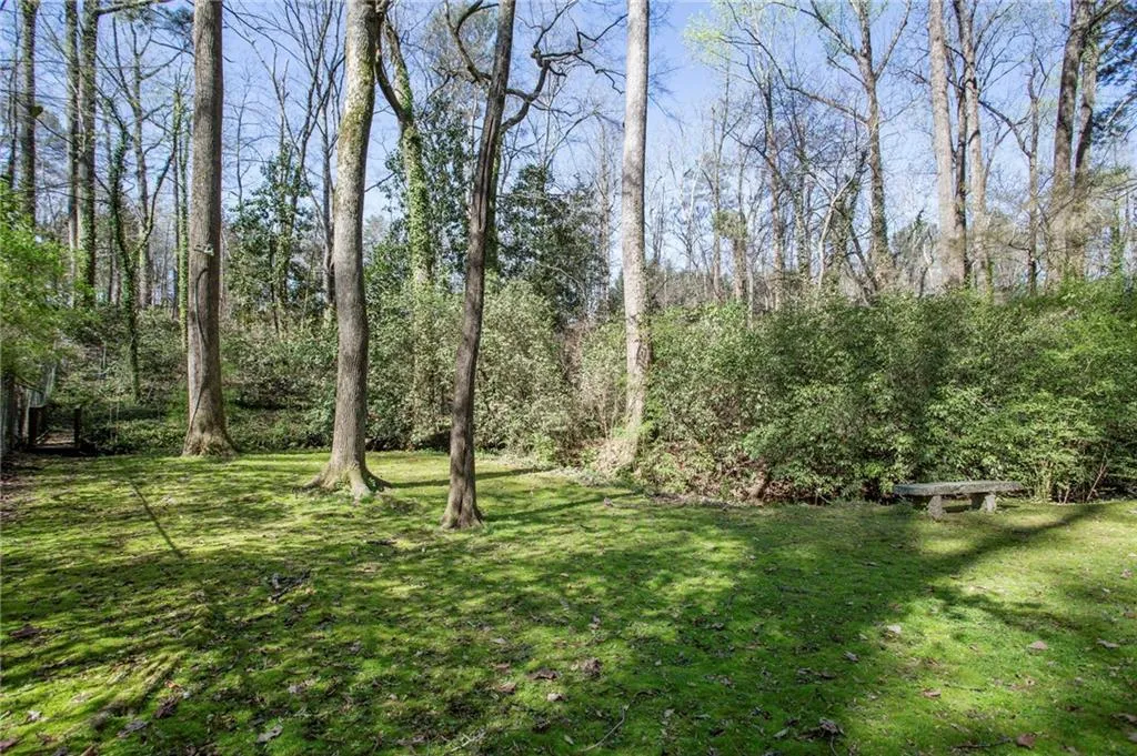 6384 Cherry Tree Lane, Sandy Springs, Georgia 30328, 3 Bedrooms Bedrooms, ,2 BathroomsBathrooms,Residential,Sold,6384 Cherry Tree Lane,7187006