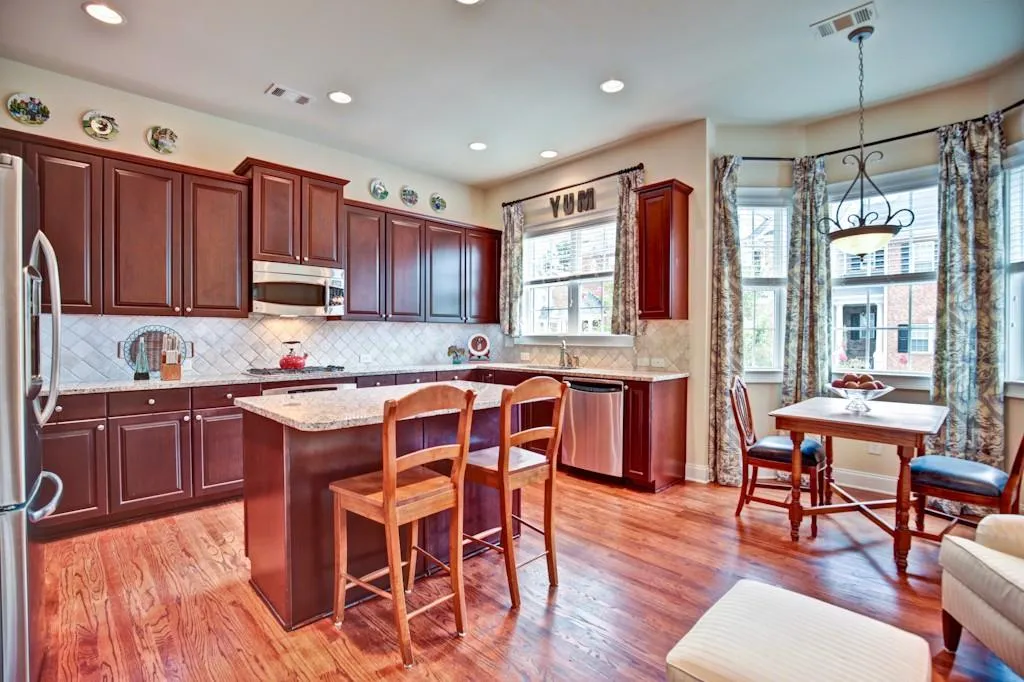 1604 Rivergreen Court Se Unit 19, Atlanta, Georgia 30339, 3 Bedrooms Bedrooms, ,3 BathroomsBathrooms,Residential,Sold,1604 Rivergreen Court Se Unit 19,5739140