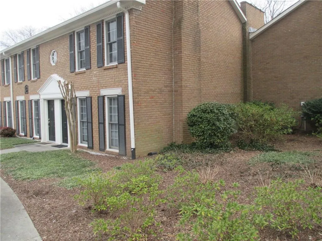 1101 Collier Road Unit C-6, Atlanta, Georgia 30318, 2 Bedrooms Bedrooms, ,1 BathroomBathrooms,Residential,Sold,1101 Collier Road Unit C-6,5636412