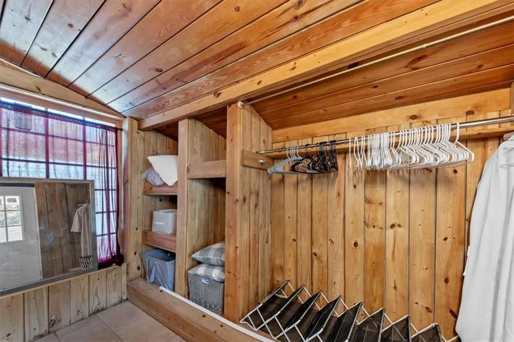 1410 N Druid Hills Road N, Brookhaven, Georgia 30319, 7 Bedrooms Bedrooms, 0 ,4 BathroomsBathrooms,Residential,For Sale,1410 N Druid Hills Road N,7695069