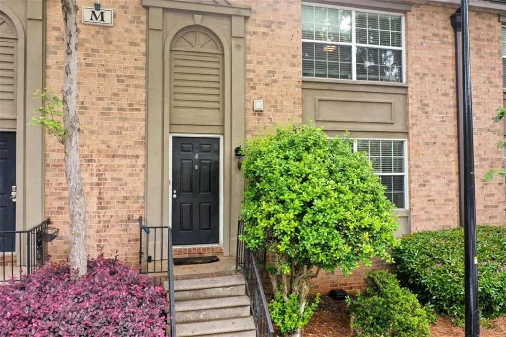 6980 Roswell Road Unit #m4, Sandy Springs, Georgia 30328, 3 Bedrooms Bedrooms, ,2 BathroomsBathrooms,Residential,Sold,6980 Roswell Road Unit #m4,6882167