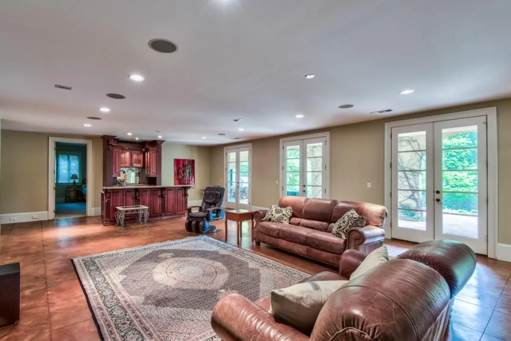 5215 Riverview Road, Atlanta, Georgia 30327, 6 Bedrooms Bedrooms, ,6 BathroomsBathrooms,Residential,Sold,5215 Riverview Road,5514052
