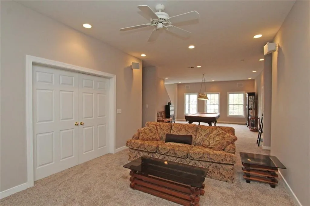 5795 De Claire Court, Sandy Springs, Georgia 30328, 4 Bedrooms Bedrooms, ,5 BathroomsBathrooms,Residential,Sold,5795 De Claire Court,5792274