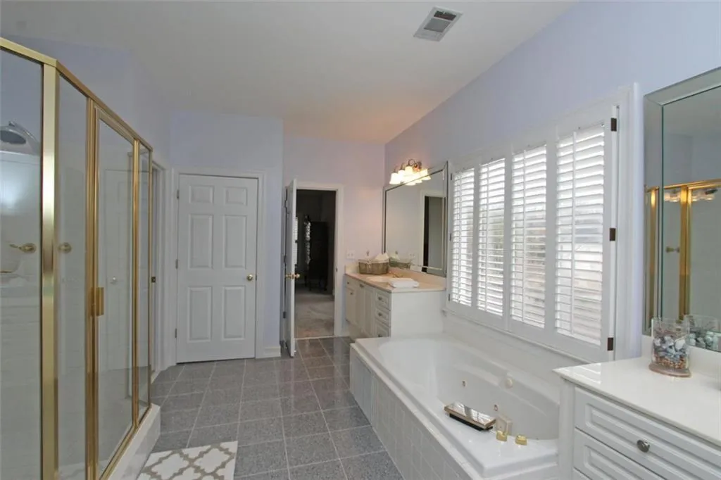 5795 De Claire Court, Sandy Springs, Georgia 30328, 4 Bedrooms Bedrooms, ,5 BathroomsBathrooms,Residential,Sold,5795 De Claire Court,5792274