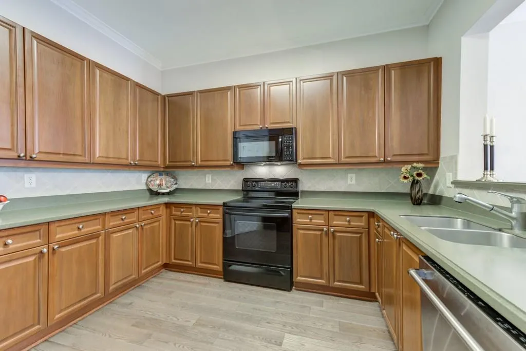 5415 Northland Drive Unit 102, Atlanta, Georgia 30342, 1 Bedroom Bedrooms, ,1 BathroomBathrooms,Residential,Sold,5415 Northland Drive Unit 102,6091278