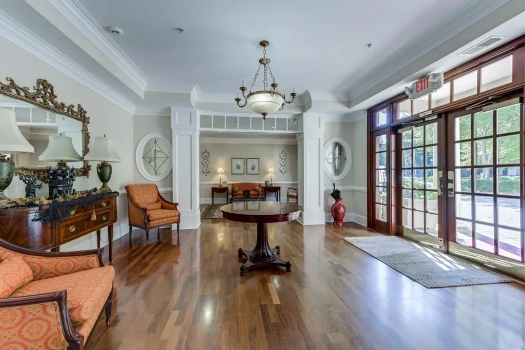 5415 Northland Drive Unit 102, Atlanta, Georgia 30342, 1 Bedroom Bedrooms, ,1 BathroomBathrooms,Residential,Sold,5415 Northland Drive Unit 102,6091278