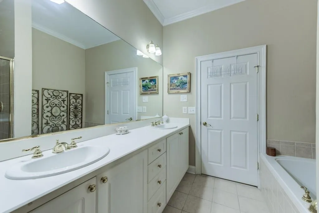 5415 Northland Drive Unit 102, Atlanta, Georgia 30342, 1 Bedroom Bedrooms, ,1 BathroomBathrooms,Residential,Sold,5415 Northland Drive Unit 102,6091278
