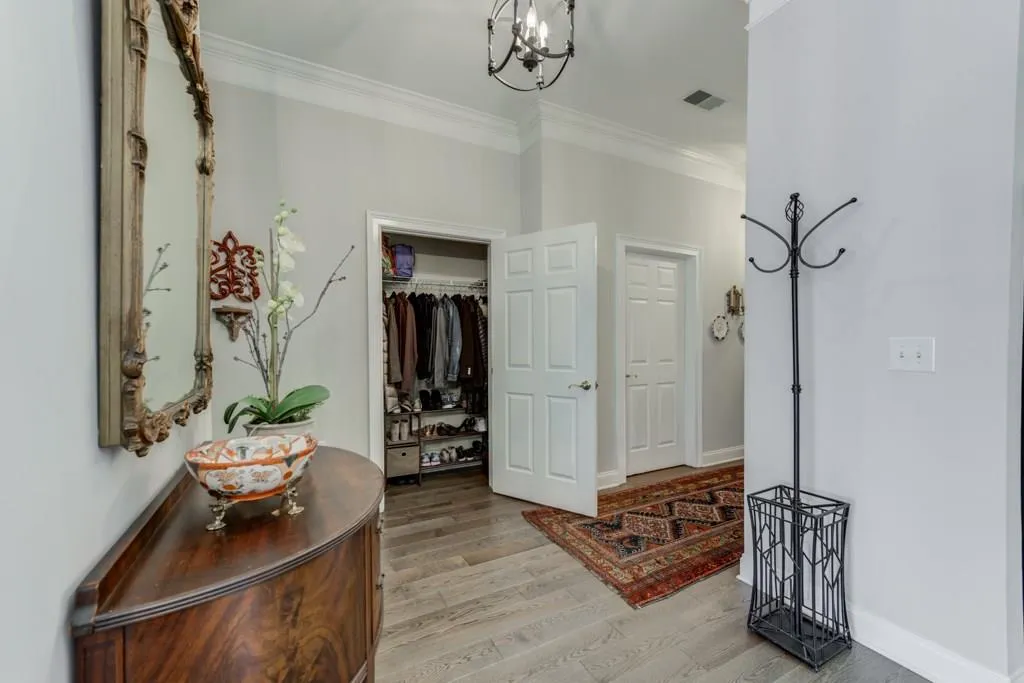 5415 Northland Drive Unit 102, Atlanta, Georgia 30342, 1 Bedroom Bedrooms, ,1 BathroomBathrooms,Residential,Sold,5415 Northland Drive Unit 102,6091278