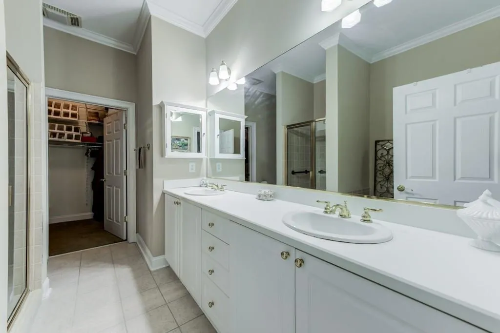 5415 Northland Drive Unit 102, Atlanta, Georgia 30342, 1 Bedroom Bedrooms, ,1 BathroomBathrooms,Residential,Sold,5415 Northland Drive Unit 102,6091278
