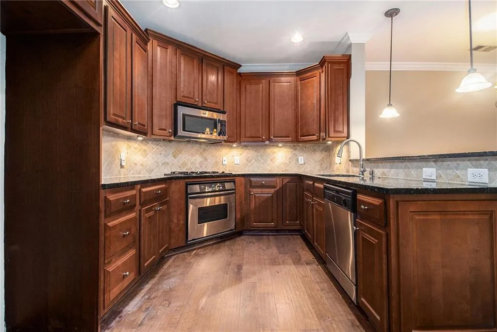 4810 Ivy Ridge Drive Se Unit 204, Smyrna, Georgia 30339, 2 Bedrooms Bedrooms, ,2 BathroomsBathrooms,Residential,For Sale,4810 Ivy Ridge Drive Se Unit 204,7613987