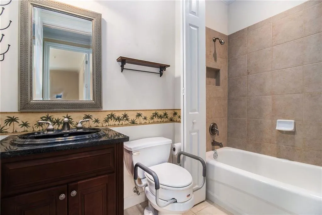 4810 Ivy Ridge Drive Se Unit 204, Smyrna, Georgia 30339, 2 Bedrooms Bedrooms, ,2 BathroomsBathrooms,Residential,For Sale,4810 Ivy Ridge Drive Se Unit 204,7613987