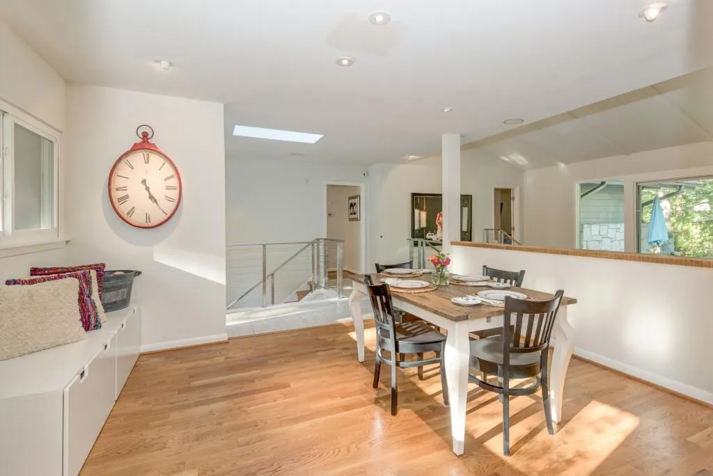 1060 Winding Creek Trail, Sandy Springs, Georgia 30328, 4 Bedrooms Bedrooms, ,3 BathroomsBathrooms,Residential,Sold,1060 Winding Creek Trail,5753155