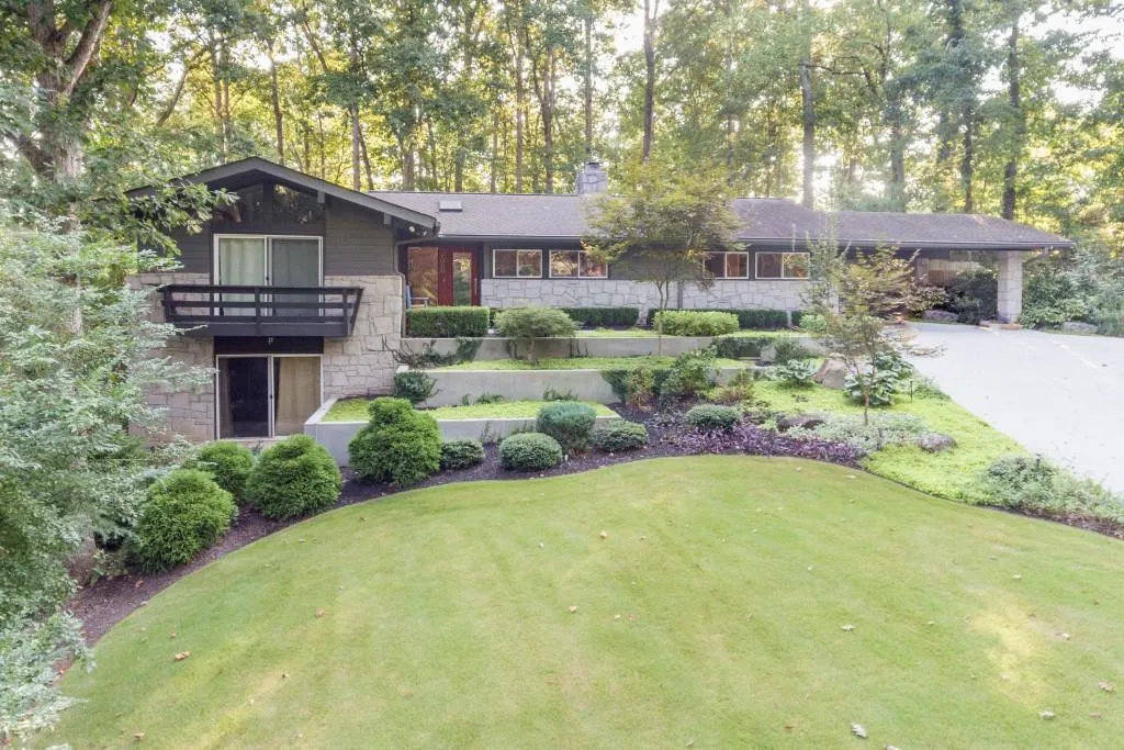 1060 Winding Creek Trail, Sandy Springs, Georgia 30328, 4 Bedrooms Bedrooms, ,3 BathroomsBathrooms,Residential,Sold,1060 Winding Creek Trail,5753155