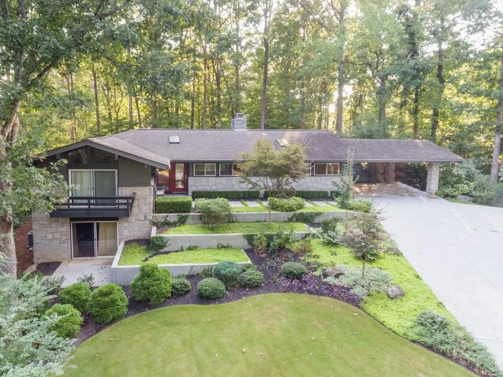 1060 Winding Creek Trail, Sandy Springs, Georgia 30328, 4 Bedrooms Bedrooms, ,3 BathroomsBathrooms,Residential,Sold,1060 Winding Creek Trail,5753155