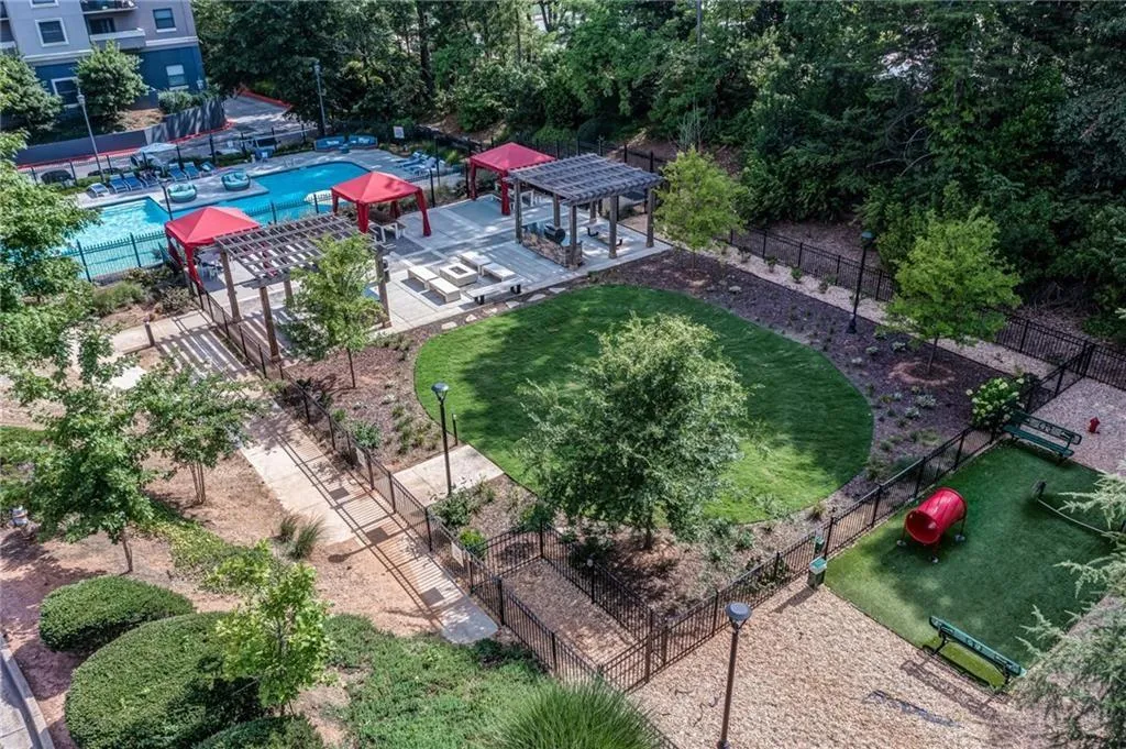 Bird's eye view of a pool area
